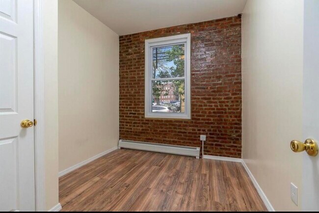 Building Photo - 51 66th St