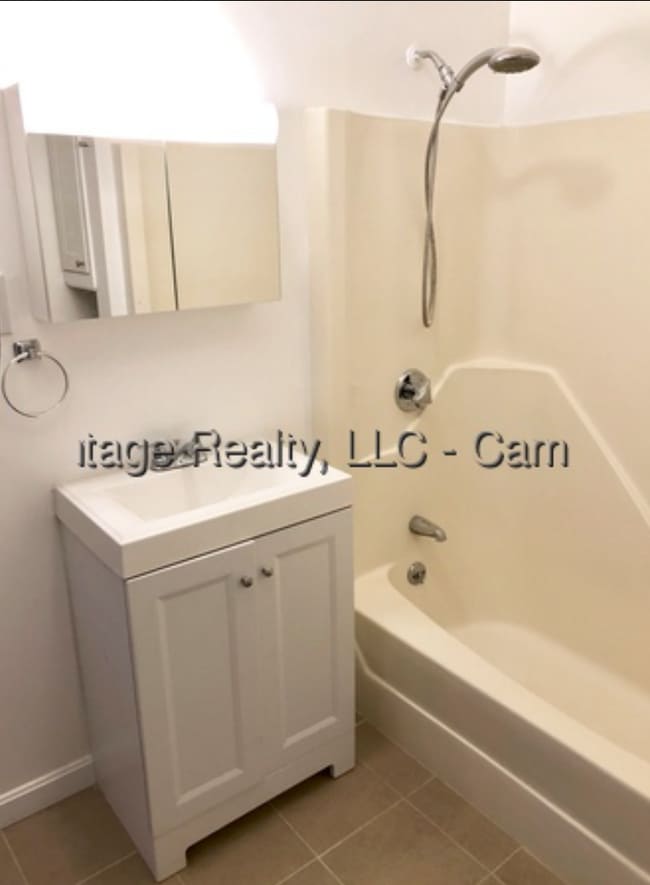 Building Photo - 73 5th St