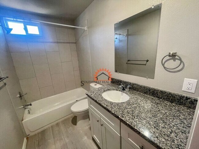 Foto del edificio - 2 bedroom 1.5 bathroom near ENMU- ALL BILL...