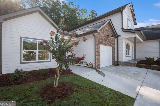 Building Photo - 138 Crestpoint Rd