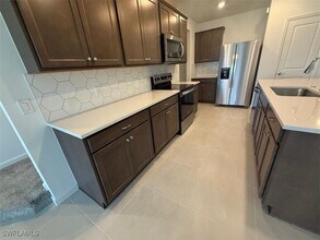 Building Photo - 13008 Luminary Wy
