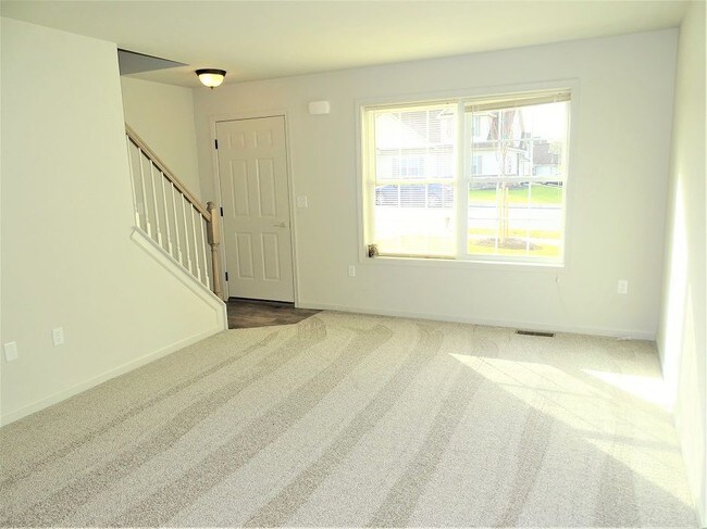 Building Photo - 45 Maize Cir