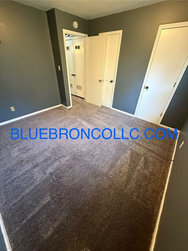 Foto del edificio - Cute 2 bedroom 1 bathroom home with 1 car ...