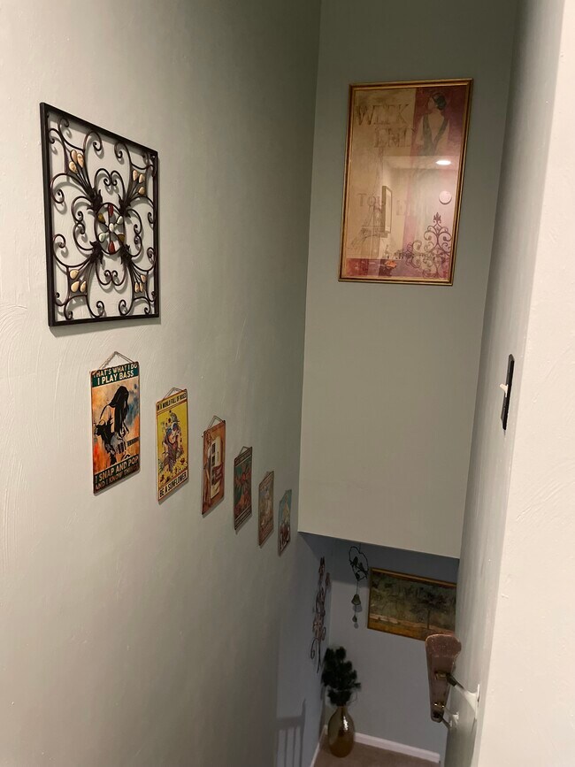 Foto del edificio - 4726 Hollis Rd