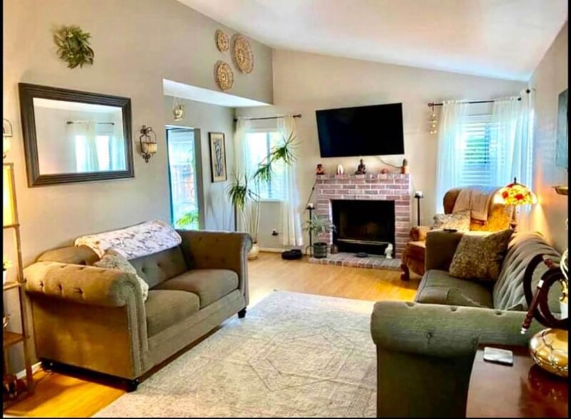 2006 Haywood Dr, Sparks, NV 89434 House for Rent in Sparks, NV