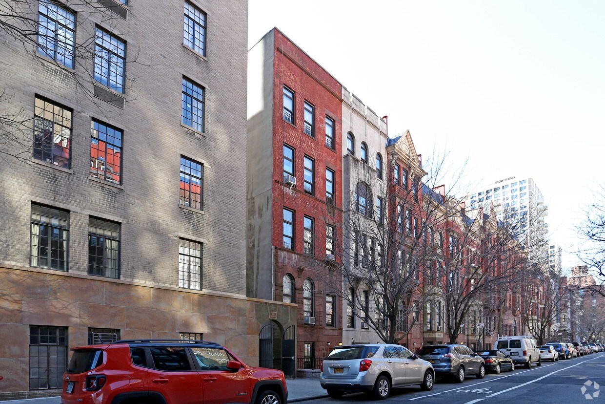 Foto principal - 22 W 91st St