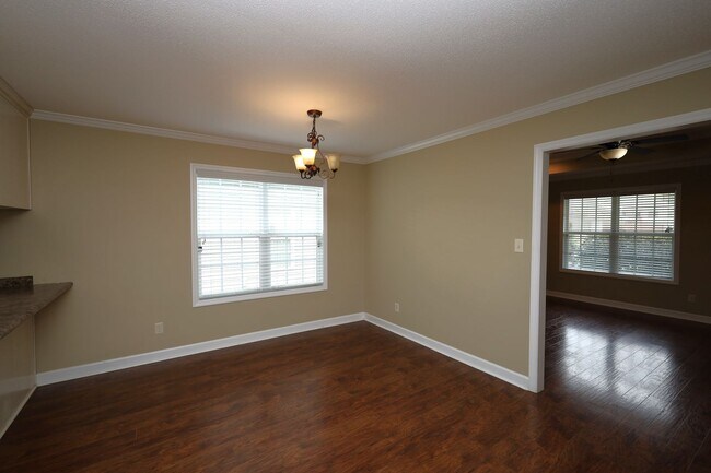 Foto del edificio - 4125 Barrington Dr