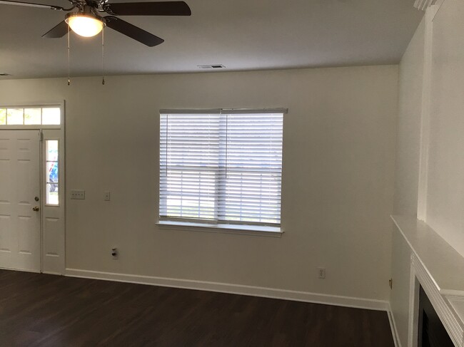 Building Photo - 7108 Conifer Cir