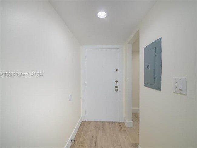 Foto del edificio - 8625 NW 8th St