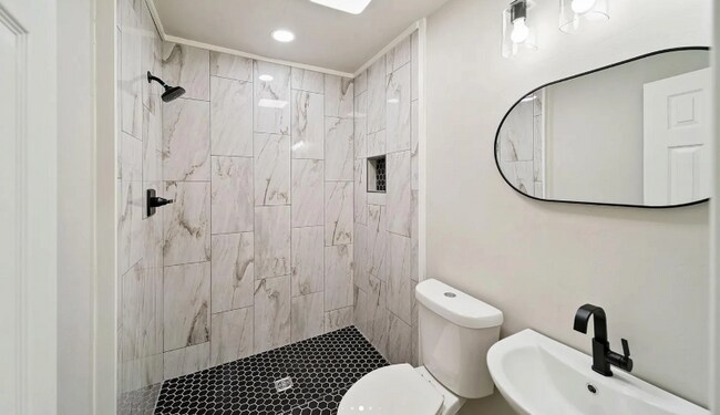 Foto del edificio - 610 W Fairview St