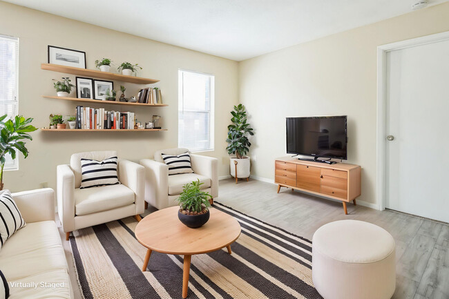 Building Photo - Springtree Apartments