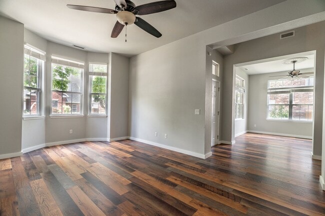 Building Photo - Fabulous & Spacious 4 Bedroom home in Har-Ber Meadows w/bonus room!