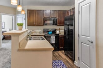 Building Photo - Kenyon Square Apartments