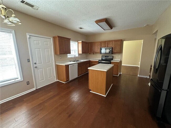 Foto del edificio - 3731 Walnut Creek Way