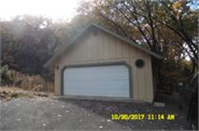 Building Photo - Crystal Falls Home