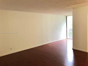 Foto del edificio - 16825 N Bay Rd