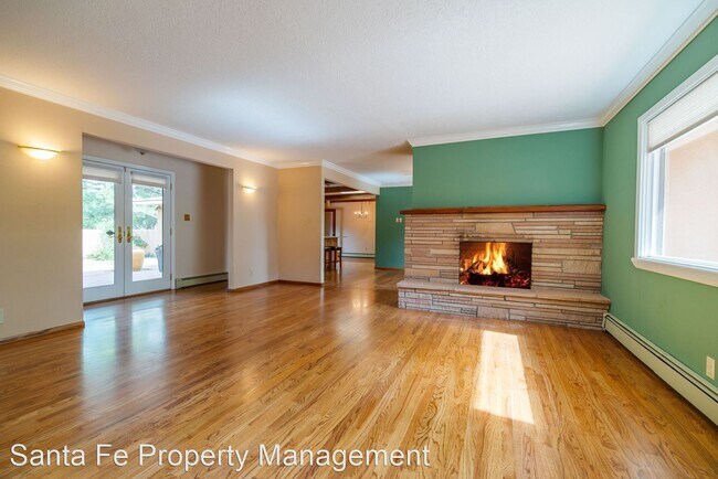 Building Photo - 3 br, 3.5 bath House - 1366 Don Gaspar