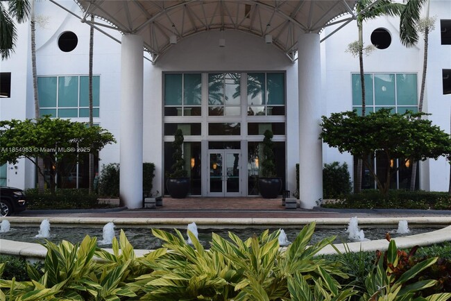 Building Photo - 7900 Harbor Island Dr