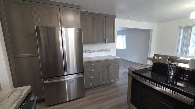 Building Photo - 2118 S Roosevelt St