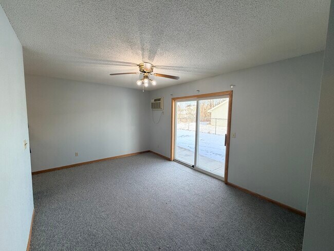 Foto del edificio - Birch Street Townhomes