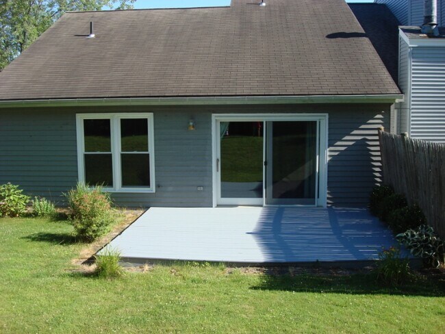 Building Photo - 32 Westchester Dr