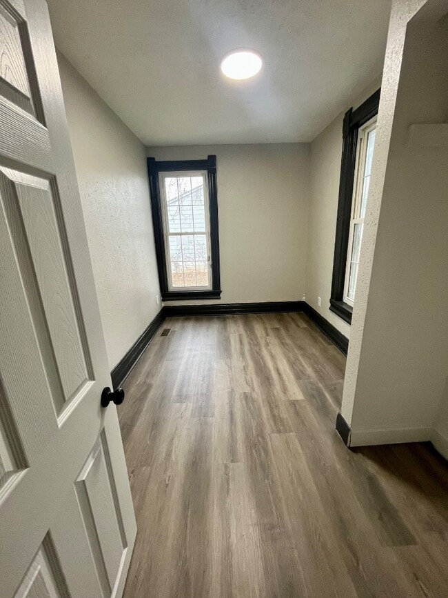 Building Photo - 2114 Ave G