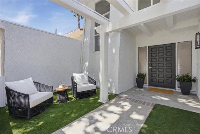 Building Photo - 520 Cancha