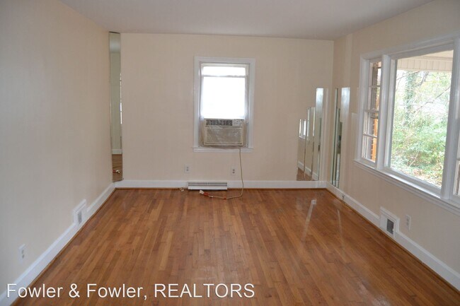 Building Photo - 3 br, 1 bath House - 1604 Eastchester Drive