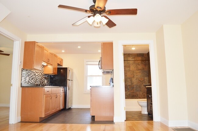 Building Photo - 214 North Ave