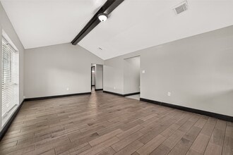 Building Photo - 19326 Leafwood Ln