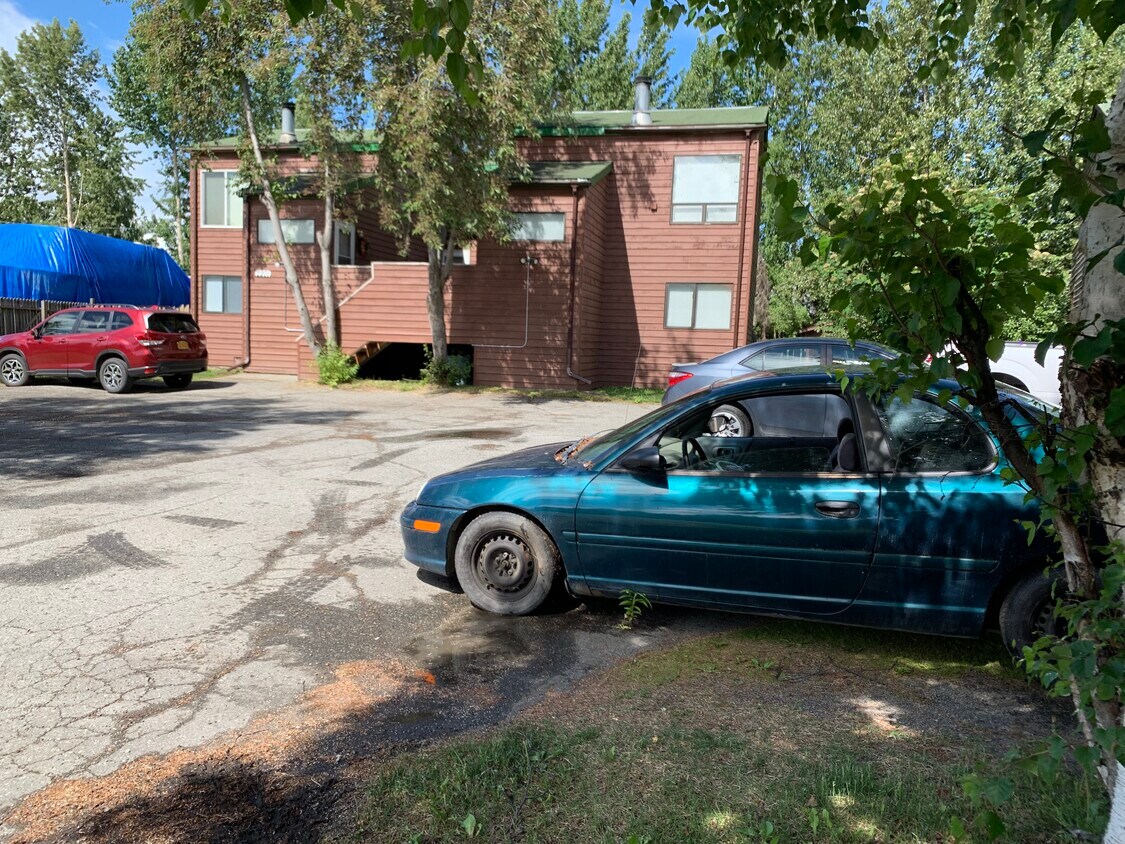 Foto principal - 2201 E 66th Ave