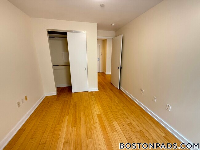 Building Photo - 40 Boylston St