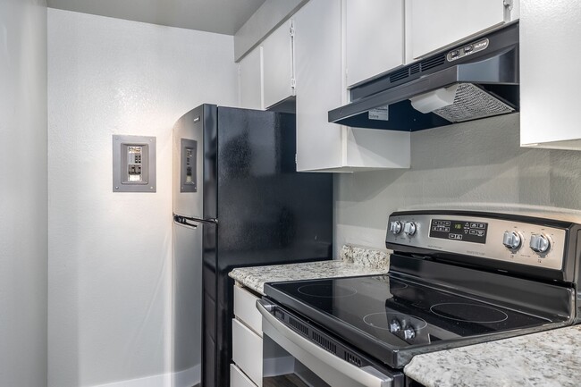 Interior Photo - Victory Manor: Leasing Specials! Renovated...