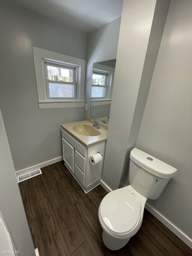 Foto del edificio - 2 br, 1 bath House - 521 W North St