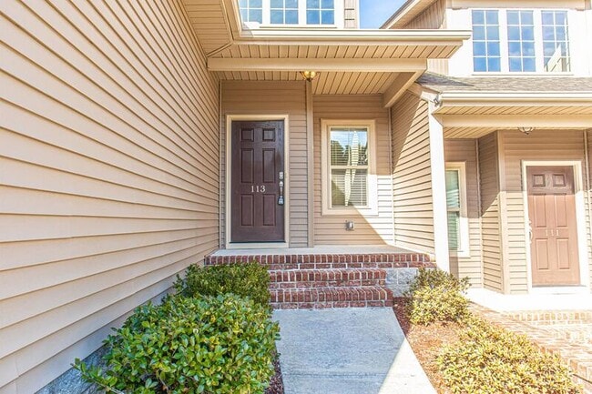 Building Photo - 113 Cypress Cir