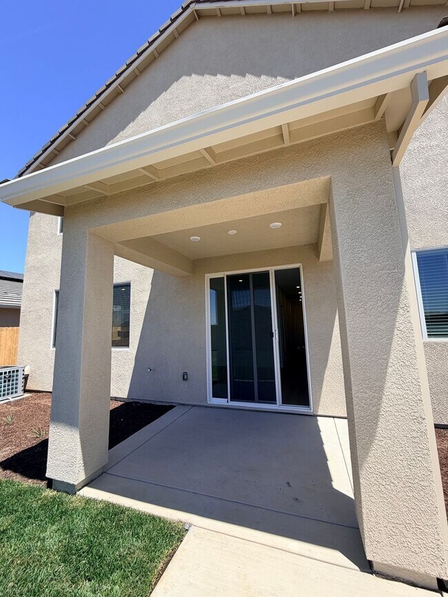 Building Photo - **Welcome to this beautifully designed 4-bedroom, 3-bathroom home offering modern living space.**
