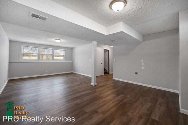 Foto del edificio - 4 br, 2 bath House - 422 County Rd C W