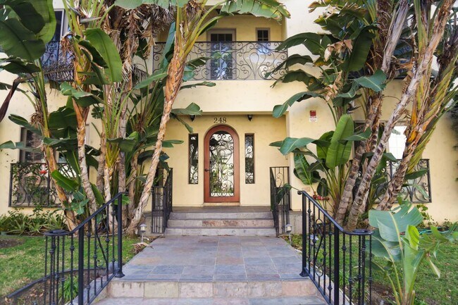 Building Photo - 248 Reeves S Dr
