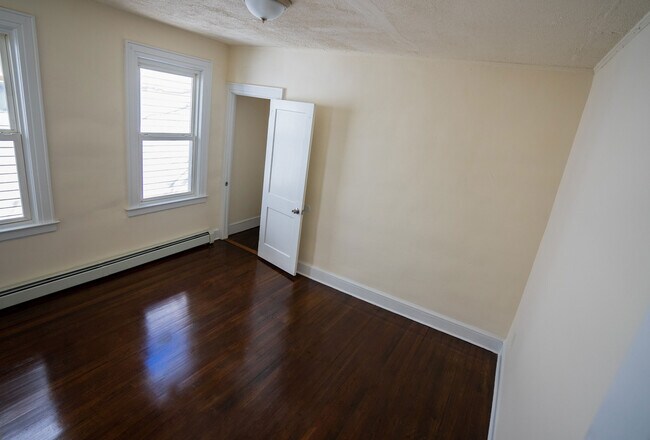Bedroom - 24 Marion Ave