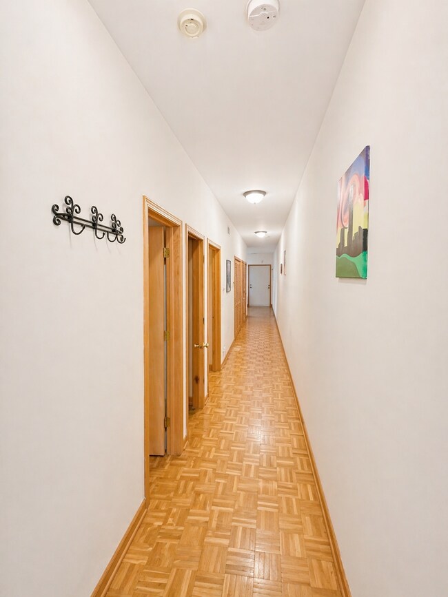 Foto del edificio - 4229 N Kenmore Ave