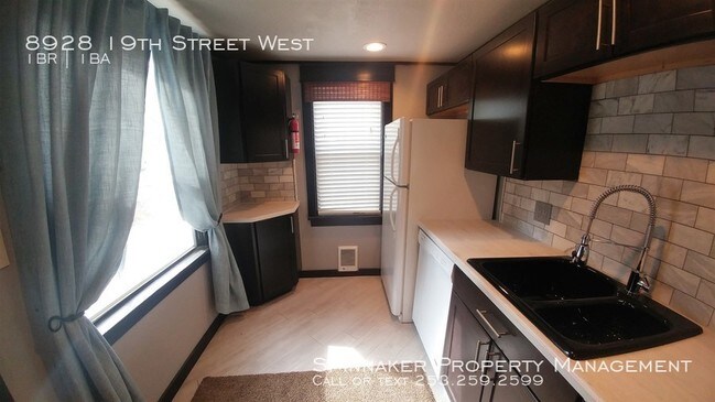 Foto del edificio - 8928 19th St W