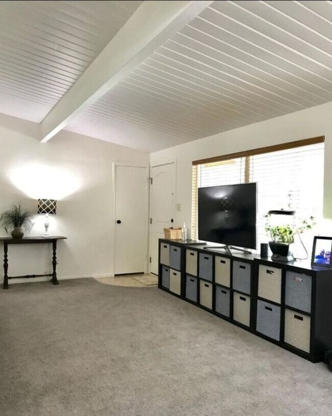 Foto del edificio - Beautiful Home for Rent