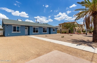 Building Photo - 1009 S 17th Ave