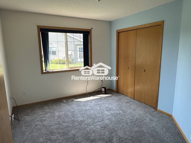 Building Photo - 2163 Cleveland Way S