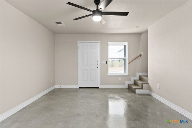 Building Photo - 803 White Meadow Ln