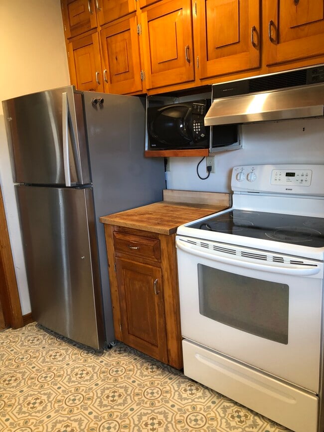 Building Photo - 1779 Christian St