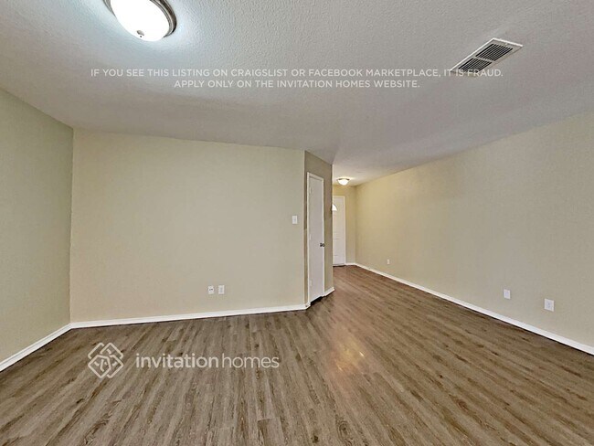 Foto del edificio - 8007 Stowe Springs Ln