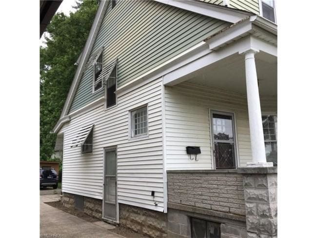 Building Photo - 237 E Broad St