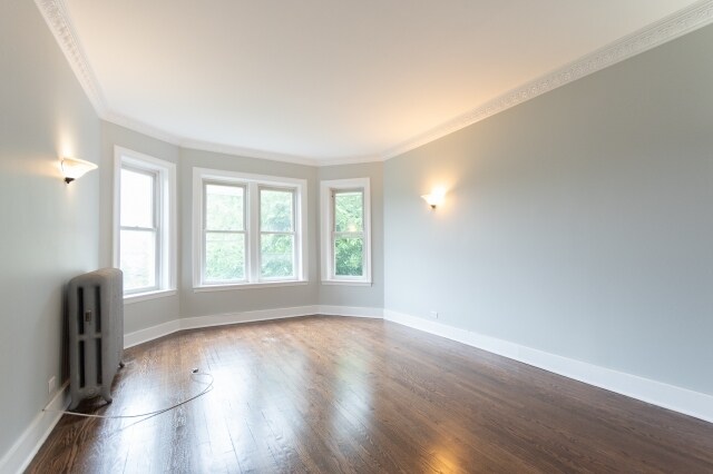 Foto del edificio - 1730 W Foster Ave