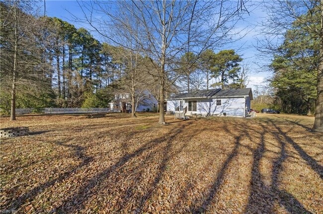 Building Photo - Charming 2 Bed, 2 Bath Home on Spacious Lot